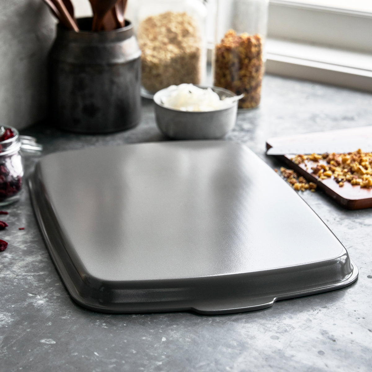 Premiere Ovenware Ceramic Nonstick 18 x 13 Half Sheet Pan Set | Gray - Image 4