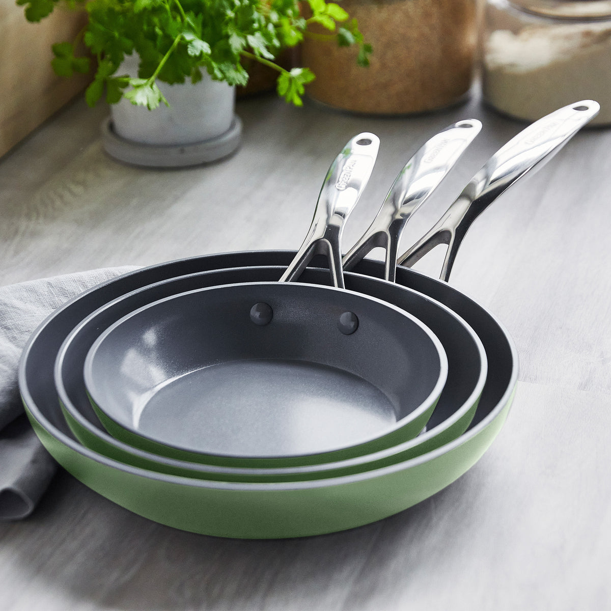 Valencia Pro Ceramic Nonstick 8. 9.5. and 11 Frypan Set | Sage - Image 9