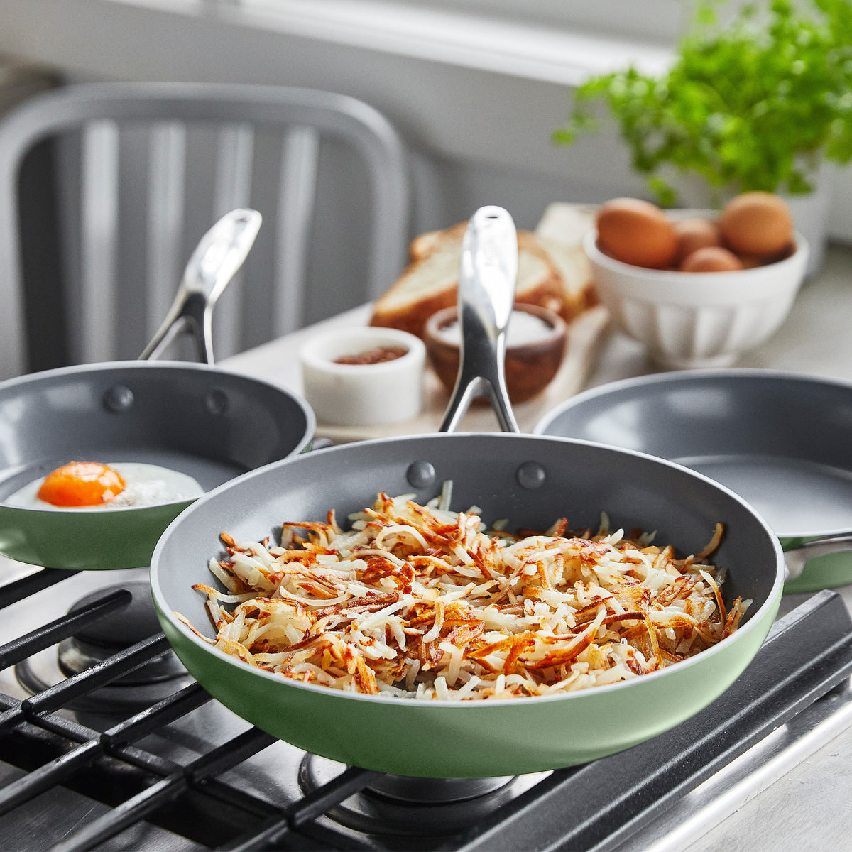 Valencia Pro Ceramic Nonstick 8. 9.5. and 11 Frypan Set | Sage - Image 8