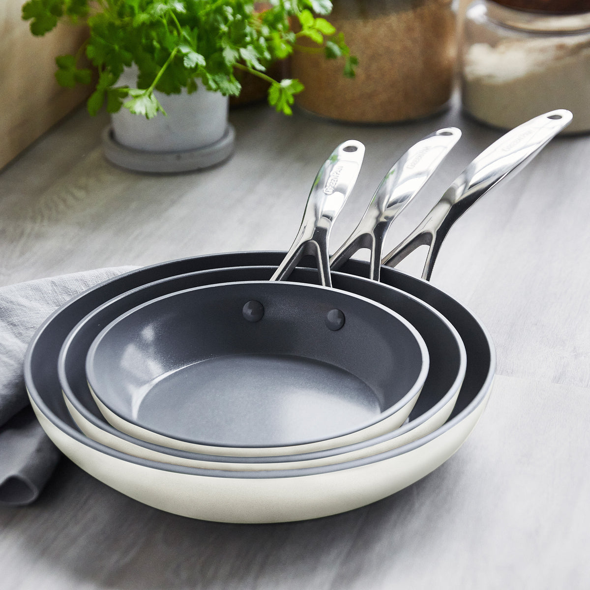 Valencia Pro Ceramic Nonstick 8. 9.5. and 11 Frypan Set | Cream - Image 9
