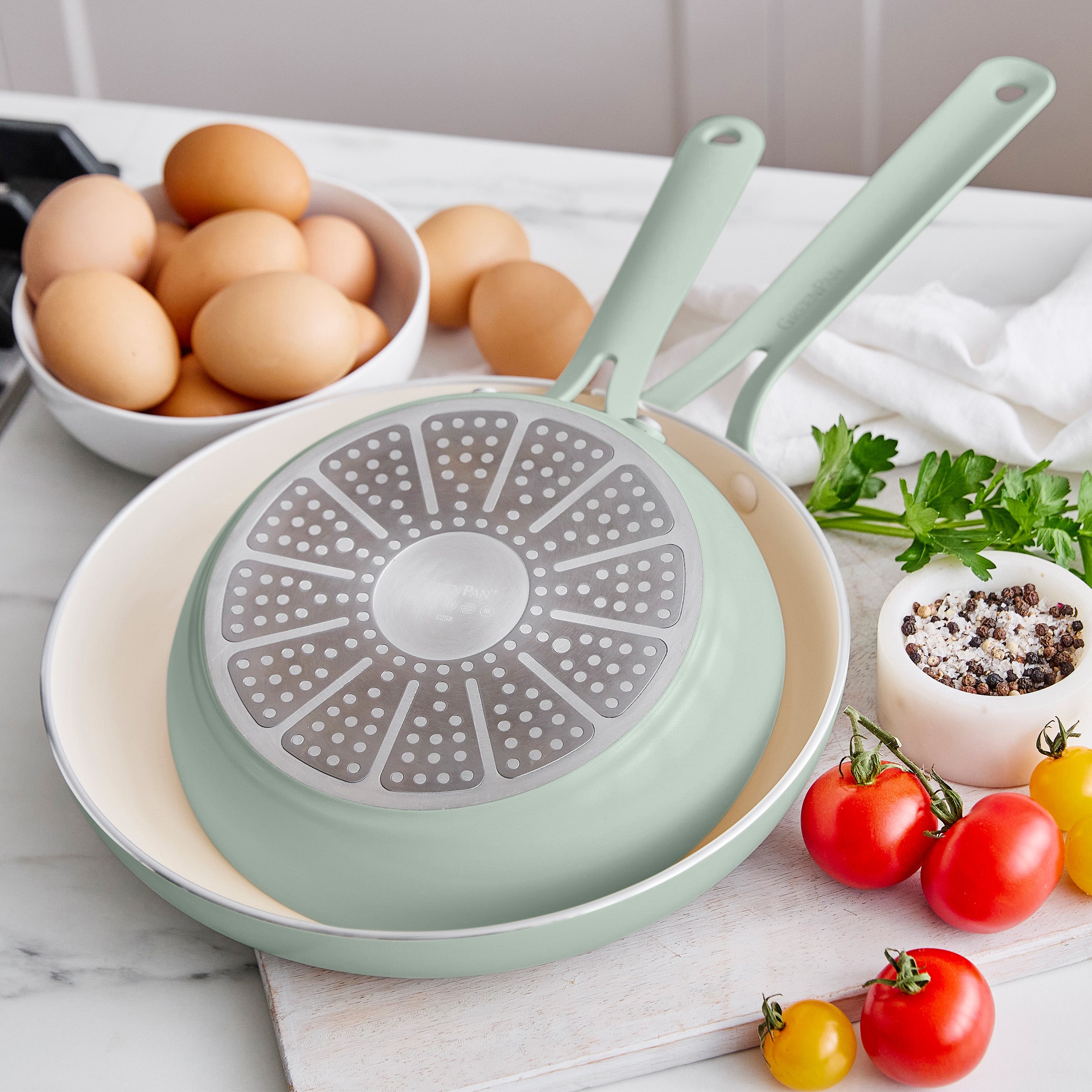 Nova Gallery Ceramic Nonstick 8 and 10 Frypan Set | Pistachio - Image 5