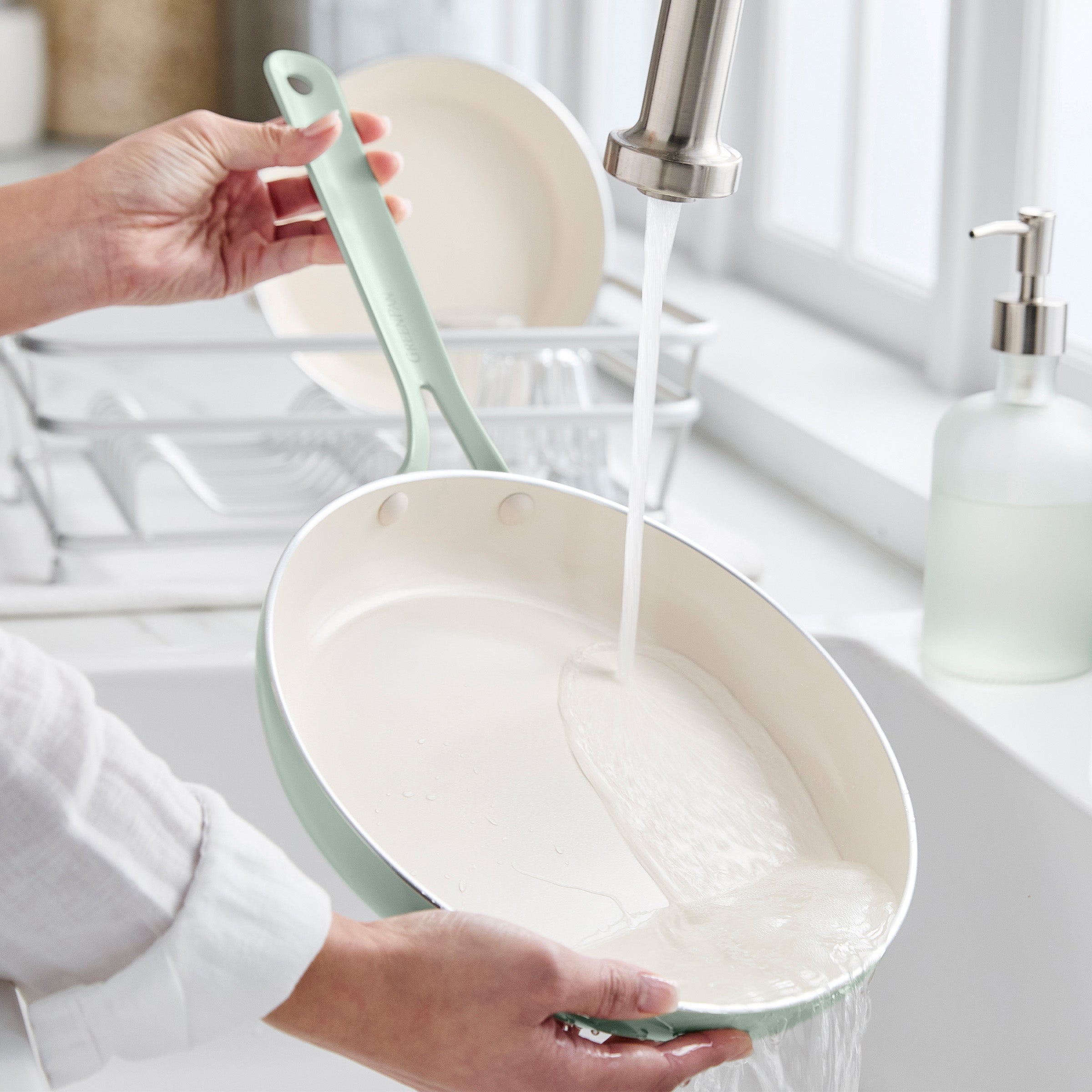 Nova Gallery Ceramic Nonstick 8 and 10 Frypan Set | Pistachio - Image 9