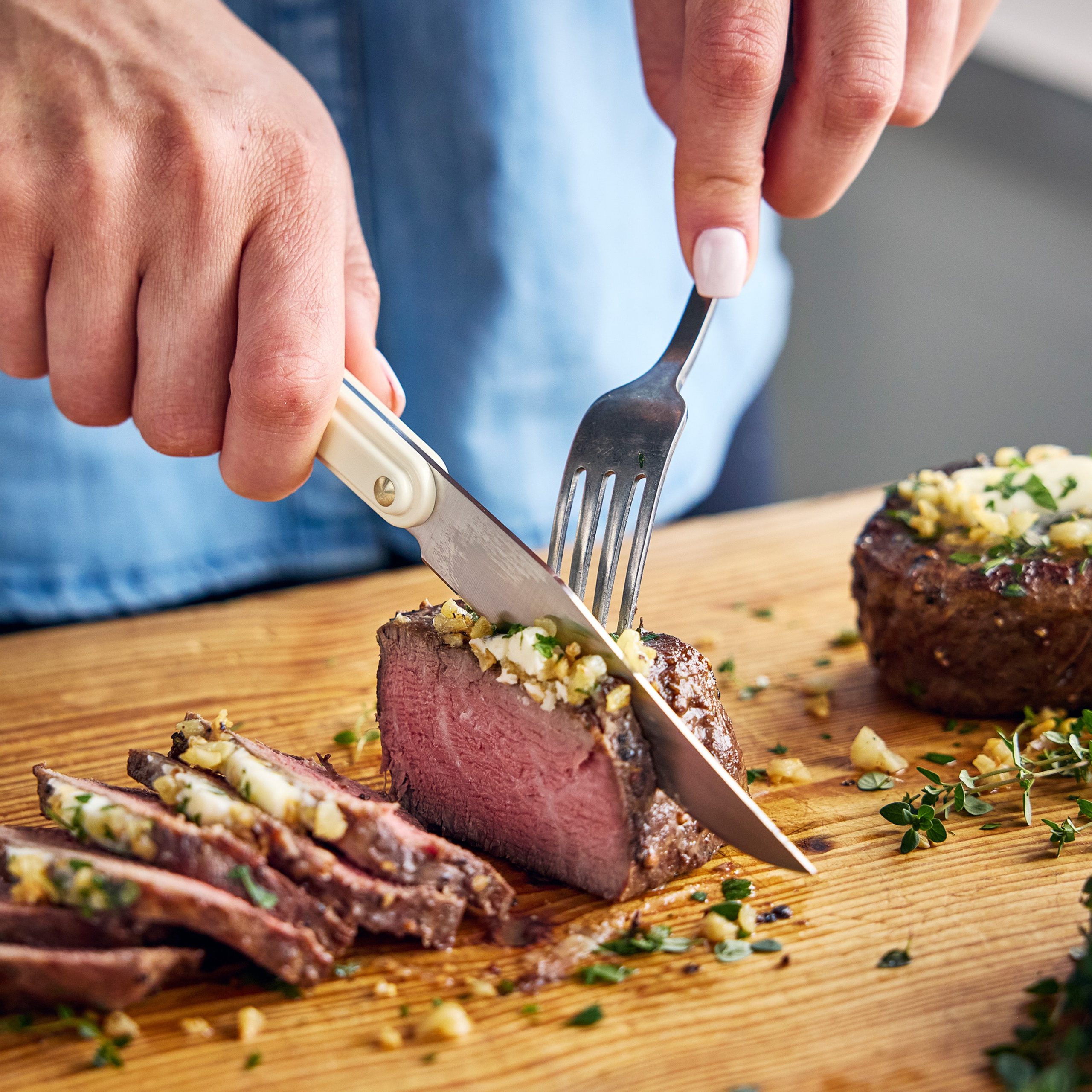 Stanley Tucci™ 6-Piece Steak Knife Set with Wood Tray | Carrara White - Image 4