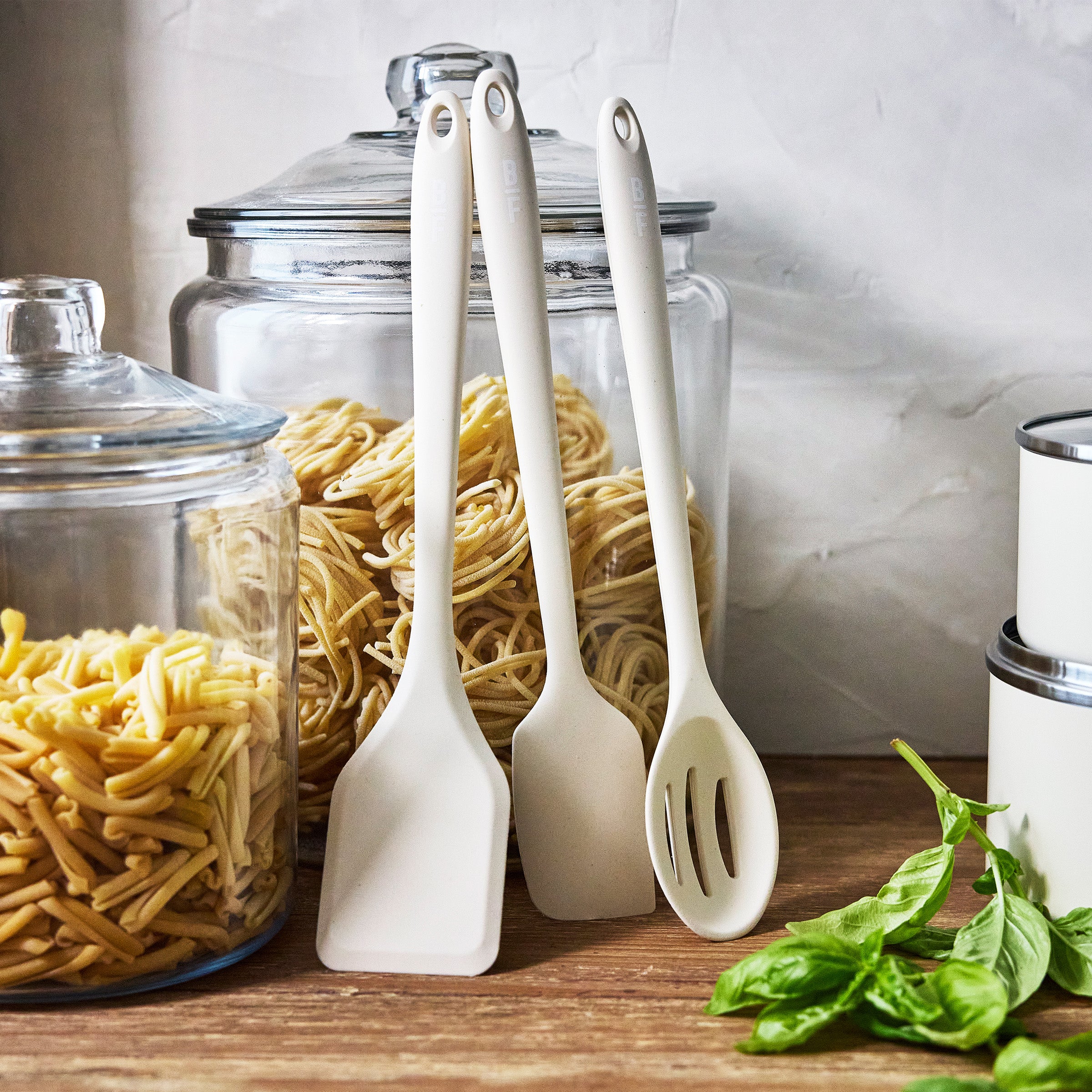 Bobby Flay by GreenPan Professional Ceramic Nonstick 16-Piece Cookware Set | Cream - Image 11