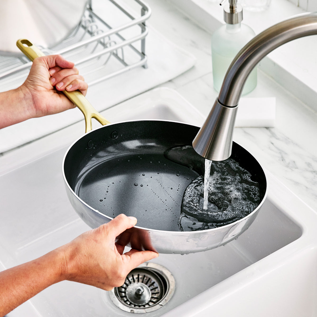 GP5 Stainless Steel 12 Frypan with Lid | Champagne Handles - Image 6
