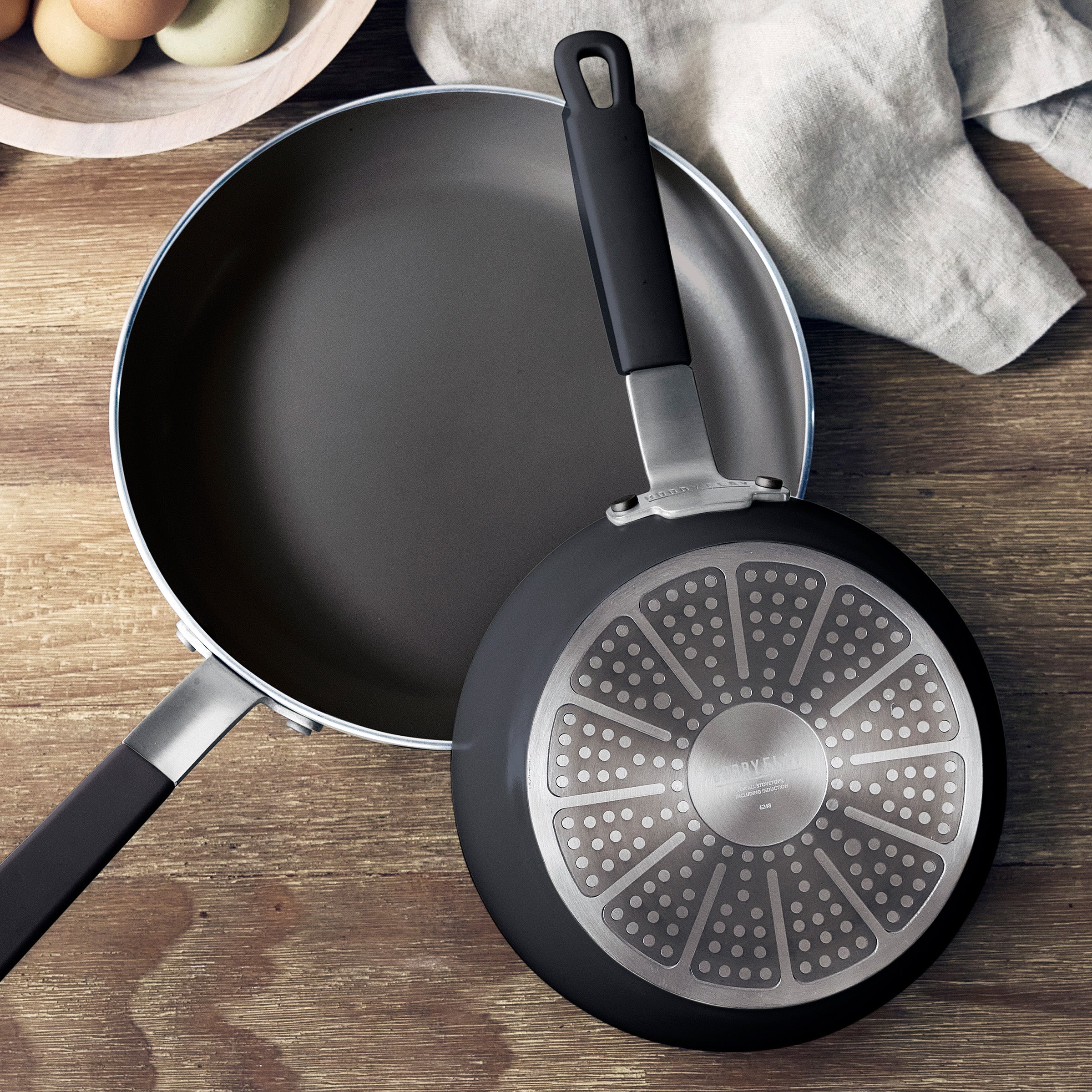 Bobby Flay by GreenPan Professional Ceramic Nonstick 16-Piece Cookware Set | Black - Image 7